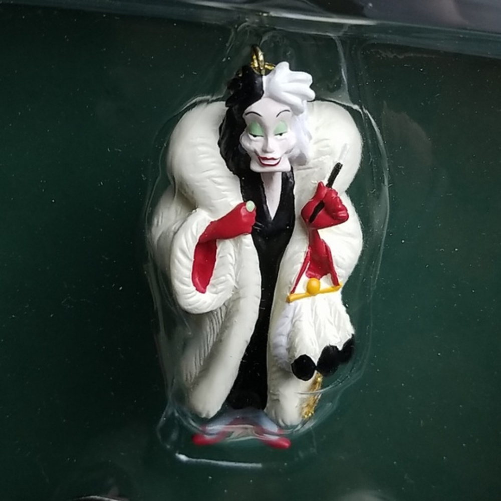 Disney's Christmas Ornament Set 101 Dalmatians